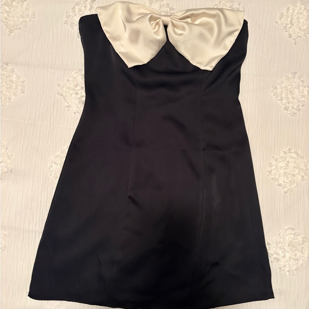 Darling black and white bow dress